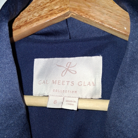 GAL MEETS GLAM Margie Midi Dress - Picture 7 of 8